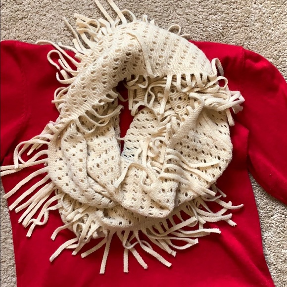 3 for $10🎁 Acrylic infinity women’s scarf - Picture 2 of 6